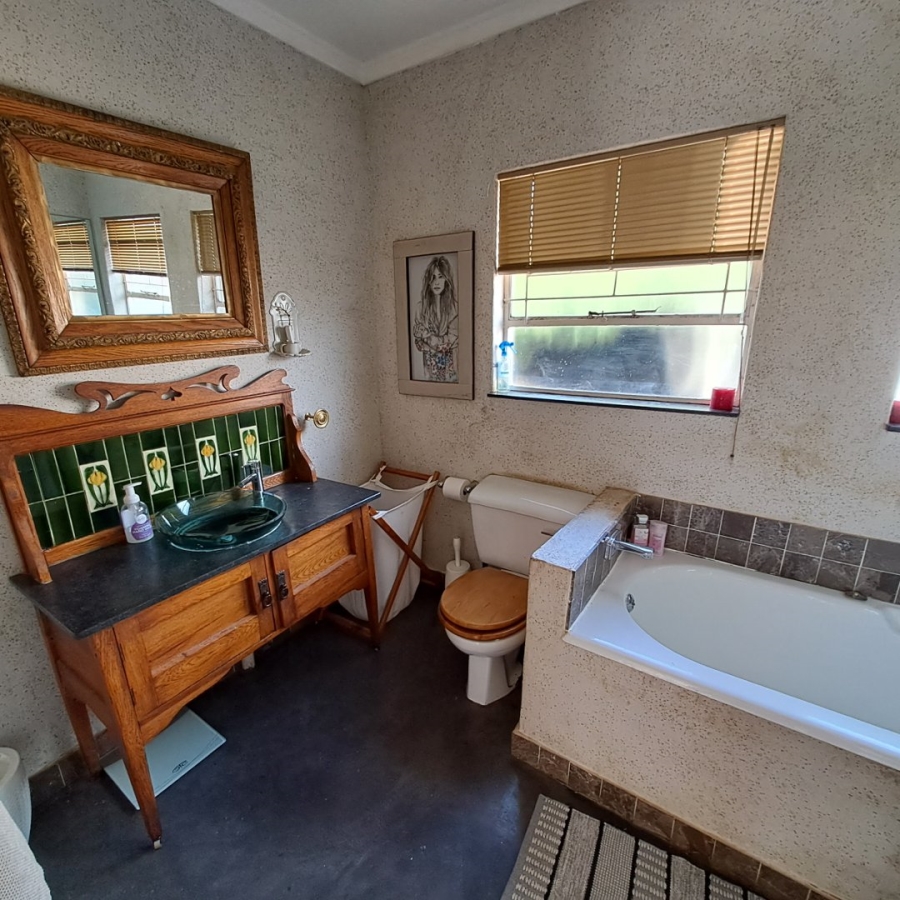 5 Bedroom Property for Sale in Heuwelsig Free State